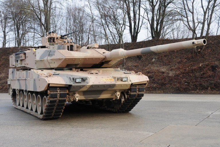 leopard_2_a7_rHaG.jpg